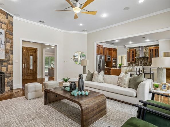 7635  Tanglecrest Drive , Dallas Texas 75254
