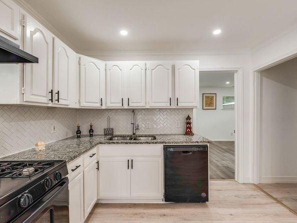 1406  Highland Street , Mesquite Texas 75149