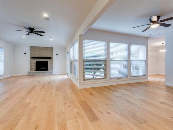 5014  Roundtable Lane , Garland Texas 75044
