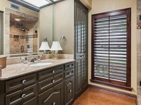 7276  Lupton Circle , Dallas Texas 75225