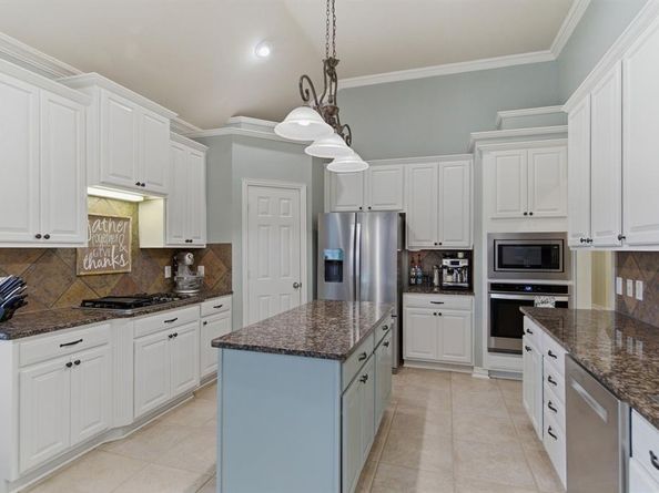 2258  Crowbridge Drive , Frisco Texas 75033