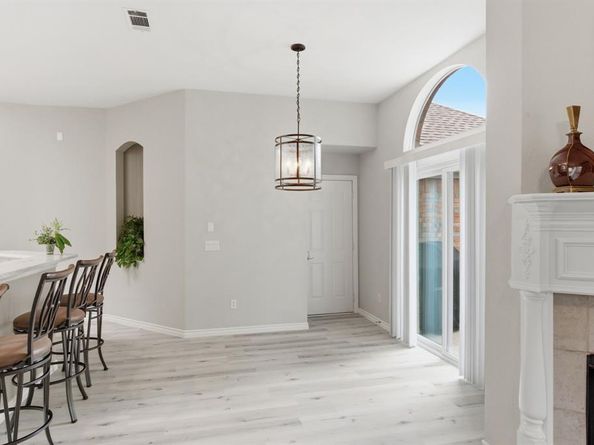 437  Crestview Point Drive , Lewisville Texas 75067