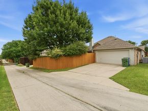 437  Crestview Point Drive , Lewisville Texas 75067