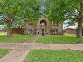 828  Rockefeller Lane , Allen Texas 75002