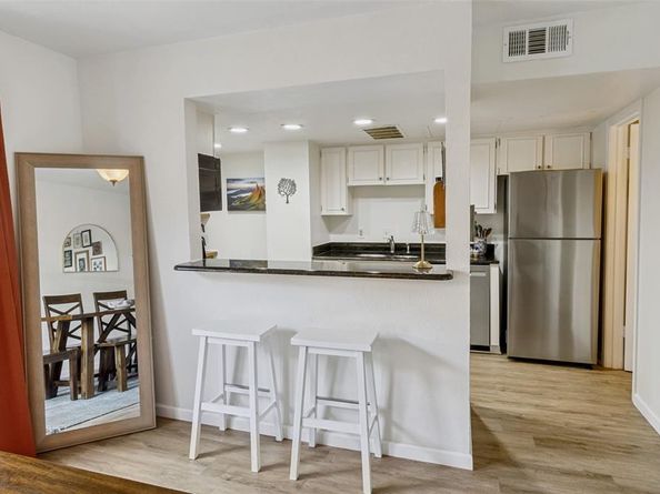 15910  Coolwood Drive  1046, Dallas Texas 75248