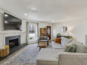 15910  Coolwood Drive  1046, Dallas Texas 75248