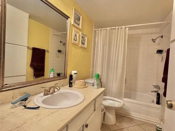 3045  Park Lane  1064, Dallas Texas 75220