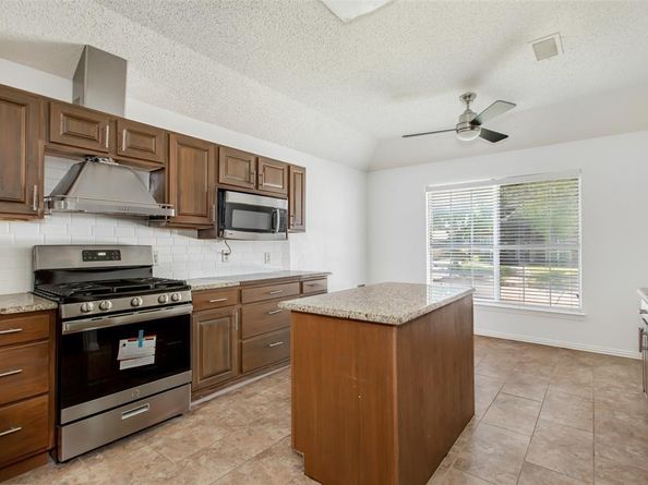 6610  Falcon Street , Rowlett Texas 75089