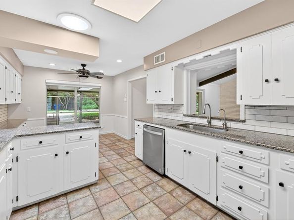 3763  Vinecrest Drive , Dallas Texas 75229