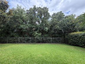 8215  Carter Street , Lantana Texas 76226