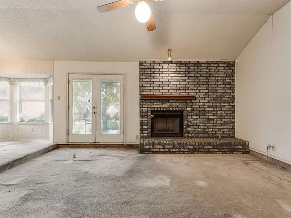 6010  Maple Leaf Drive , Arlington Texas 76017