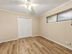 205  Roaring Springs Drive , DeSoto Texas 75115