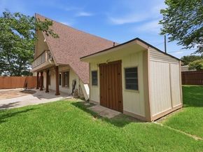 205  Roaring Springs Drive , DeSoto Texas 75115