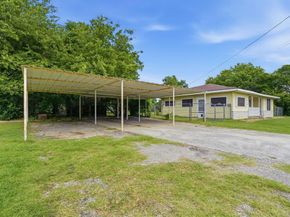 108  Sandra Drive , Azle Texas 76020