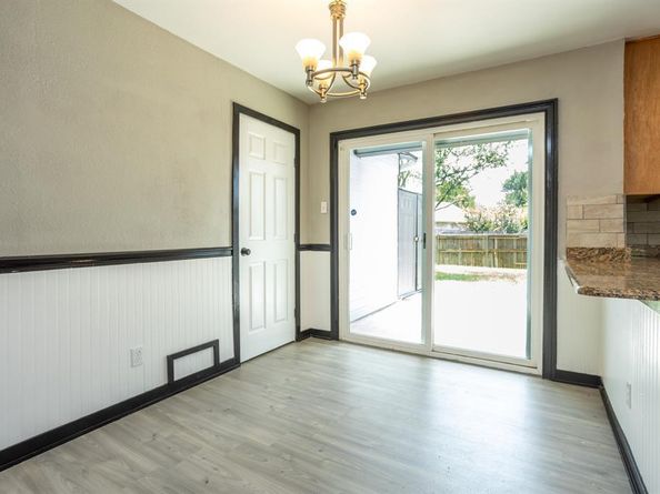 1206  OAKBLUFF Drive , Lancaster Texas 75146