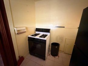 319  Avenue J  , Dallas Texas 75203