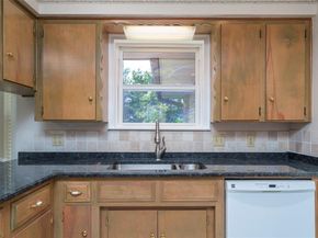 1008  Rocky Canyon Road , Arlington Texas 76012