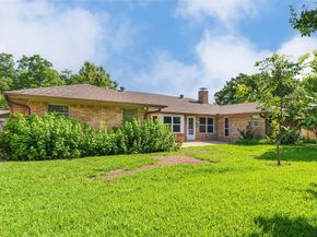 1008  Rocky Canyon Road , Arlington Texas 76012