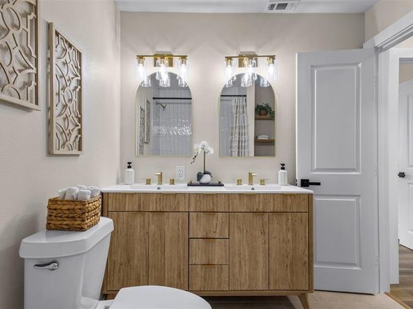 2807  Andrea Lane , Dallas Texas 75228