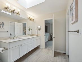 5950  Lindenshire Lane  107, Dallas Texas 75230