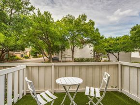 5950  Lindenshire Lane  107, Dallas Texas 75230