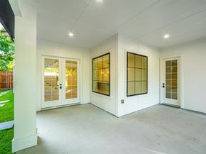 9034  Forest Hills Boulevard , Dallas Texas 75218