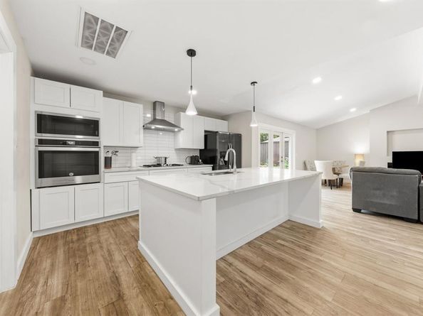 2760 N Hillbrier Circle , Plano Texas 75075