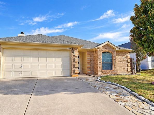 9304  Marilyn Court , White Settlement Texas 76108