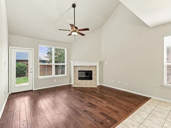 421  Marshall Way , Lantana Texas 76226