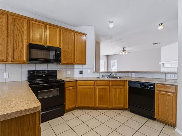 1618  Mary Lane , Providence Village Texas 76227