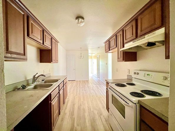 5004  Chapman Street , Fort Worth Texas 76105