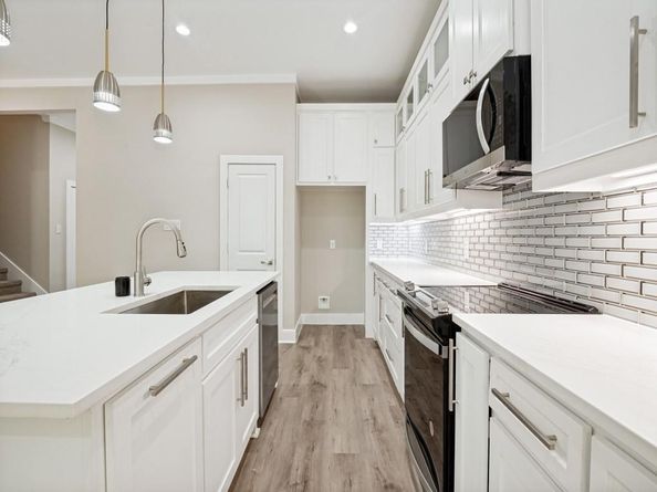 1114 E Woodin Boulevard , Dallas Texas 75216