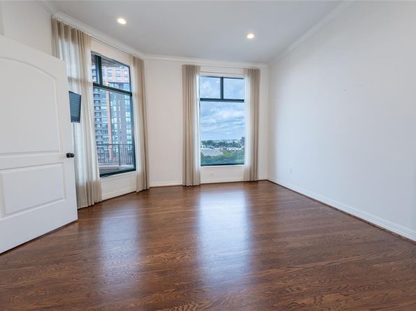 2828  Hood Street  801, Dallas Texas 75219