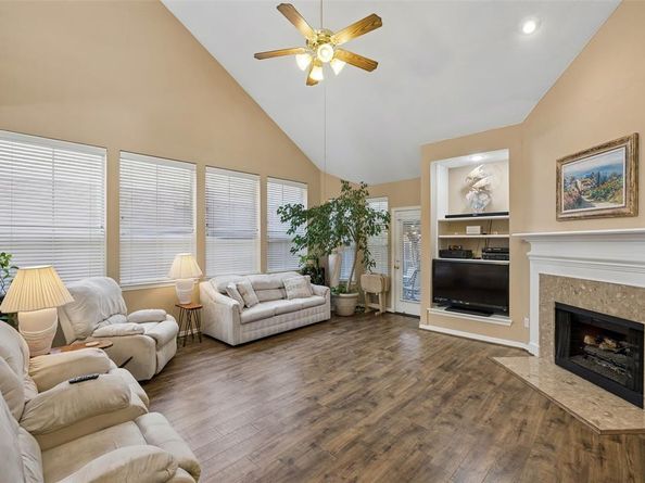 7947  Xavier Court , Dallas Texas 75218