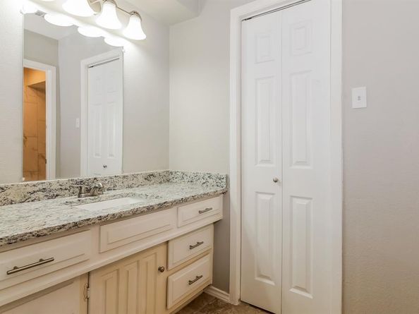 4821  Ashbrook Road , Dallas Texas 75227