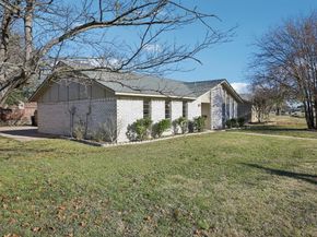 1021  Pleasant Valley Road , Garland Texas 75040