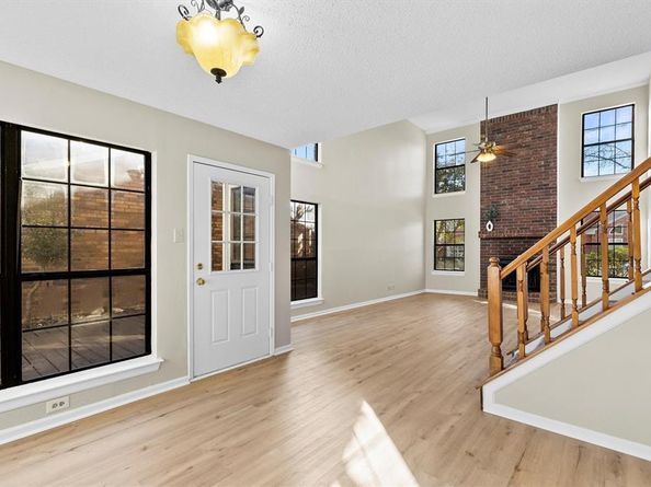 4224  Phoenix Drive , Carrollton Texas 75010