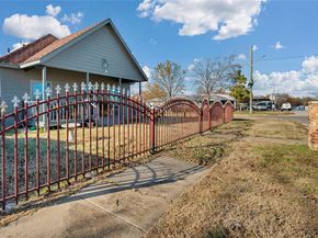 3700  8th Avenue , Fort Worth Texas 76110