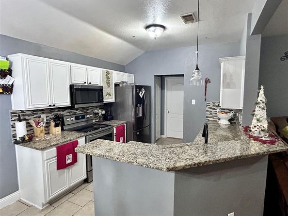 1216  Rio Vista Drive , DeSoto Texas 75115