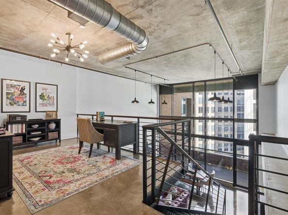 1999  Mckinney Avenue  1205, Dallas Texas 75201