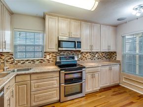 3323  San Jacinto Street , Dallas Texas 75204