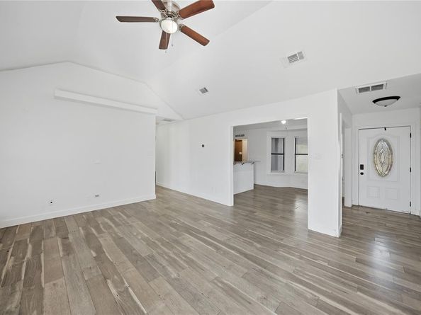 6200  Avanti Drive , Arlington Texas 76001