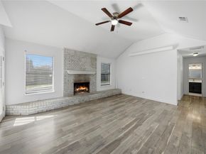 6200  Avanti Drive , Arlington Texas 76001