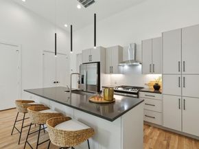 2142  Lovedale Avenue  104, Dallas Texas 75235