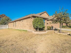 1124  Forest Glen Drive , Azle Texas 76020