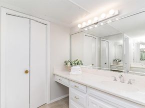 2945  Country Place Circle , Carrollton Texas 75006