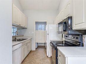 5981  Arapaho   1106, Dallas Texas 75248