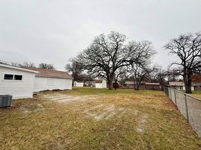133  Gordon Drive , Azle Texas 76020