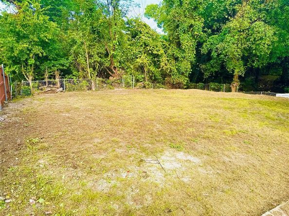 1264  Cedar Haven Avenue , Dallas Texas 75216