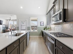 5613  Summit Creek Road , Fort Worth Texas 76126